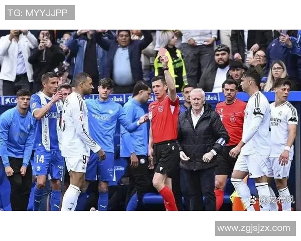 多位世界知名足球球星相继退役引发球迷热议与不舍